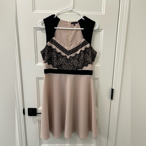 Monteau Elegant Black and Cream Mini Dress - Picture 1 of 5